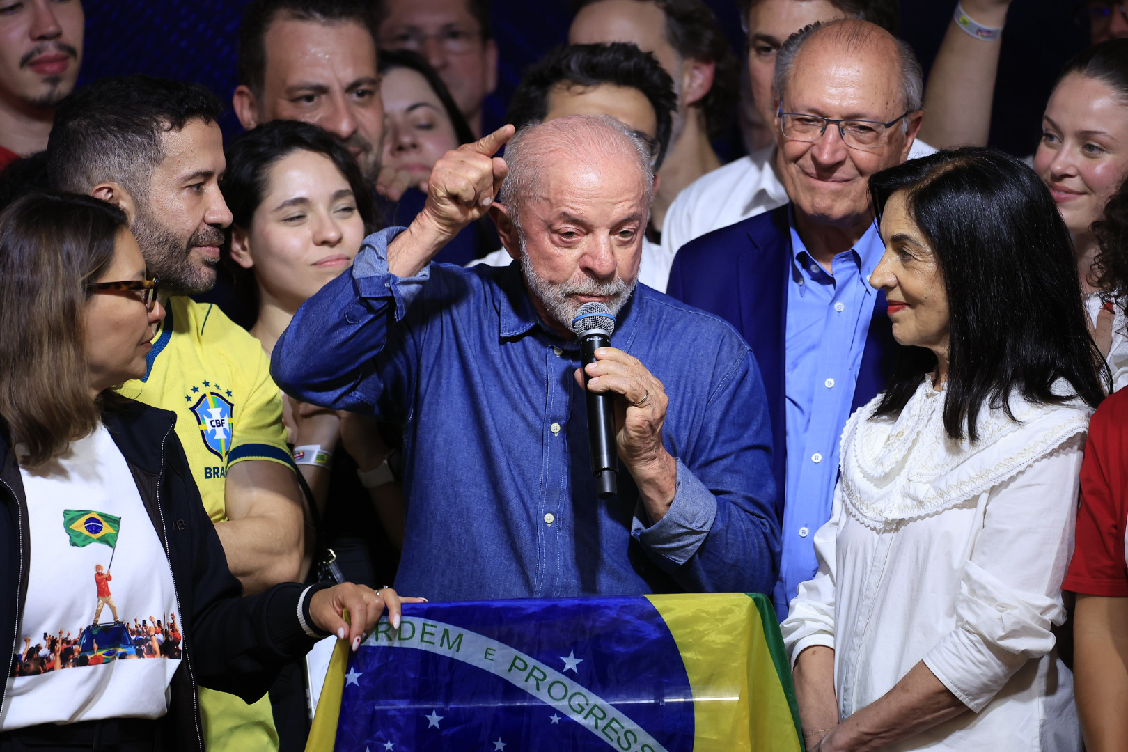 Motta e Alcolumbre, líderes do Congresso Nacional, parabenizam Lula
