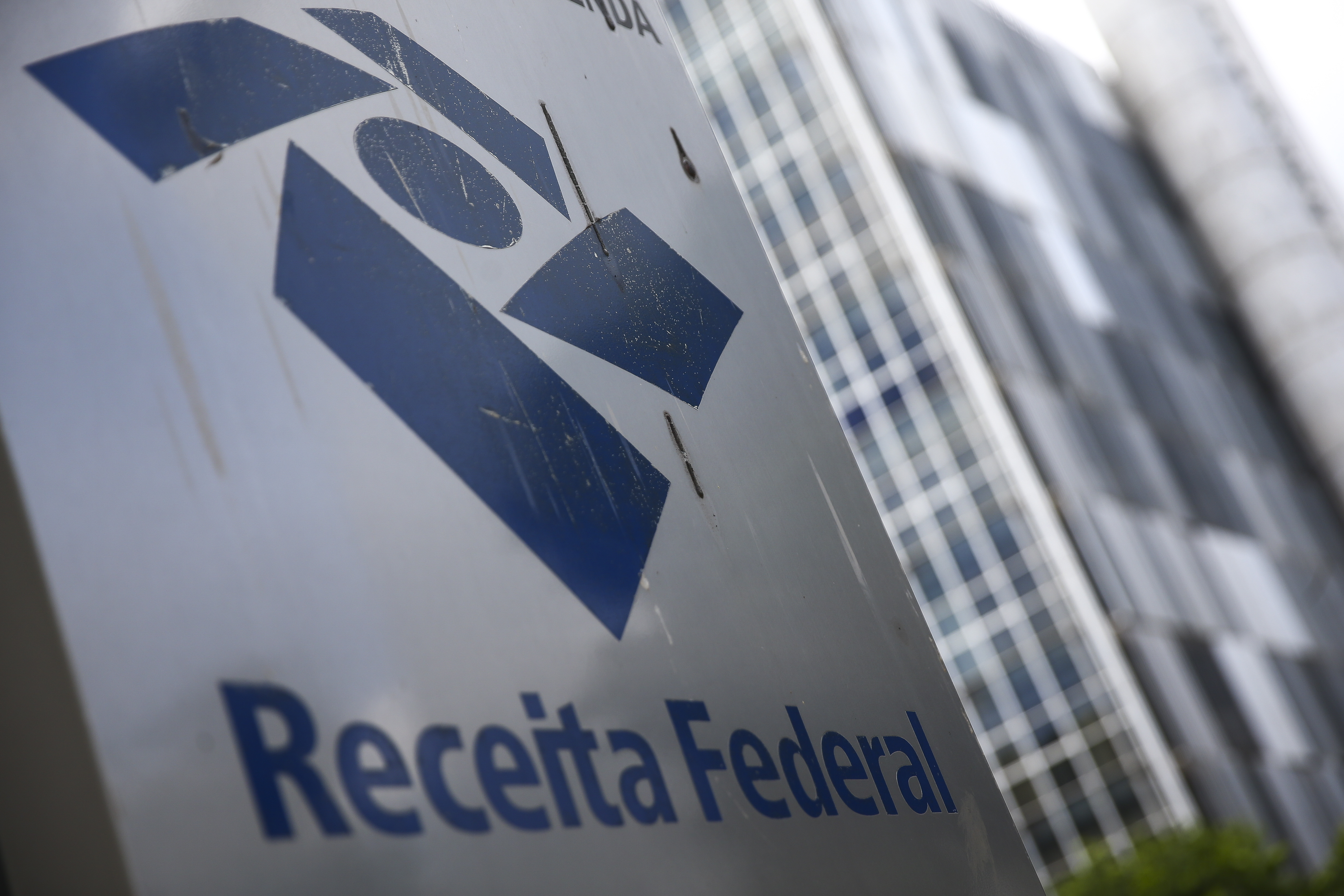 Restituições do IR batem recorde e chegam a R$ 41 bilhões em 2026