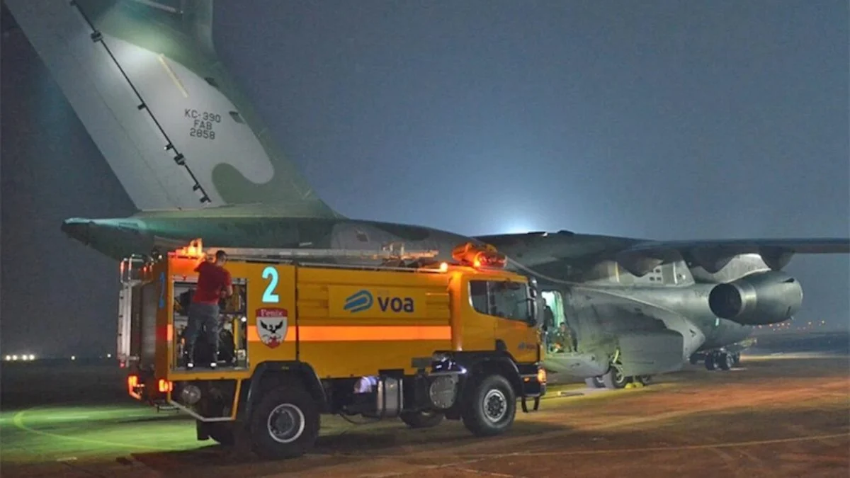 FAB envia 2 cargueiros para combater incêndios no Amazonas