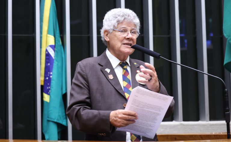 Comissão aprova projeto que torna permanente a política de combate à malária