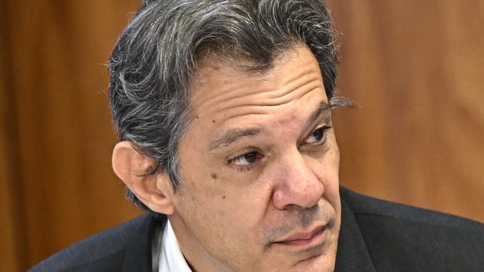 Fazenda descobre “brecha” para taxar fintechs e pode encarecer serviços e crédito online