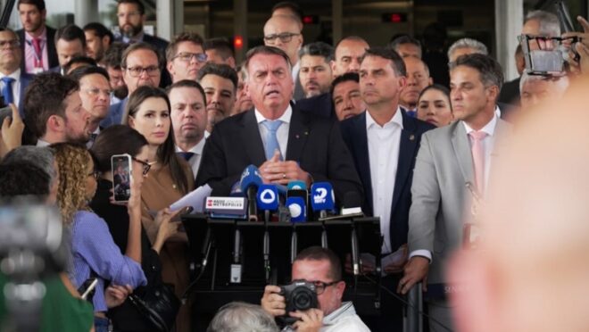 Após contradições de Cid, Bolsonaro e oposição pedem para anular delação