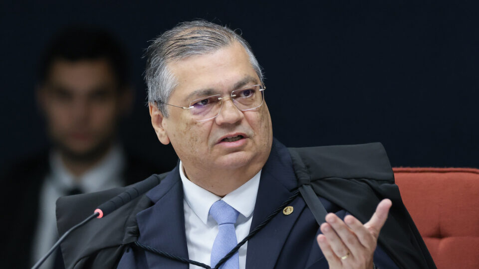 Dino critica “crise institucional” com Congresso por despacho de praxe sobre emendas
