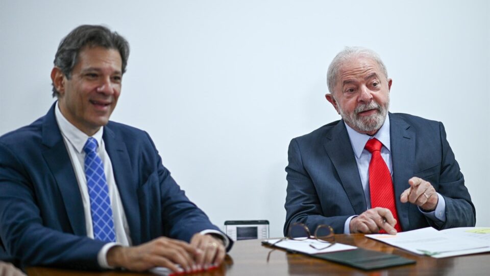 Lula dá sinal verde à proposta de Haddad para aumentar tributação de aplicações