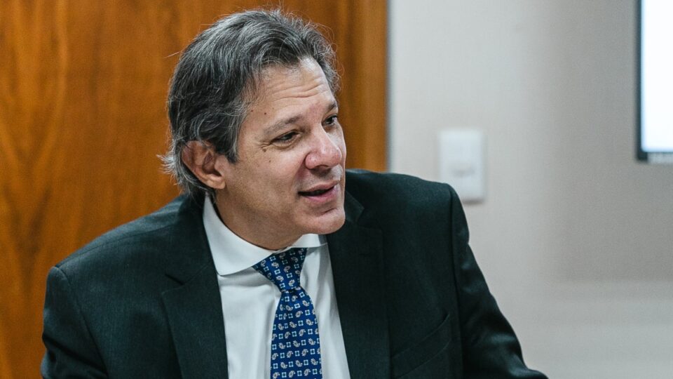Governo tem plano de contingência para decisão de Lula a tarifaço de Trump, diz Haddad