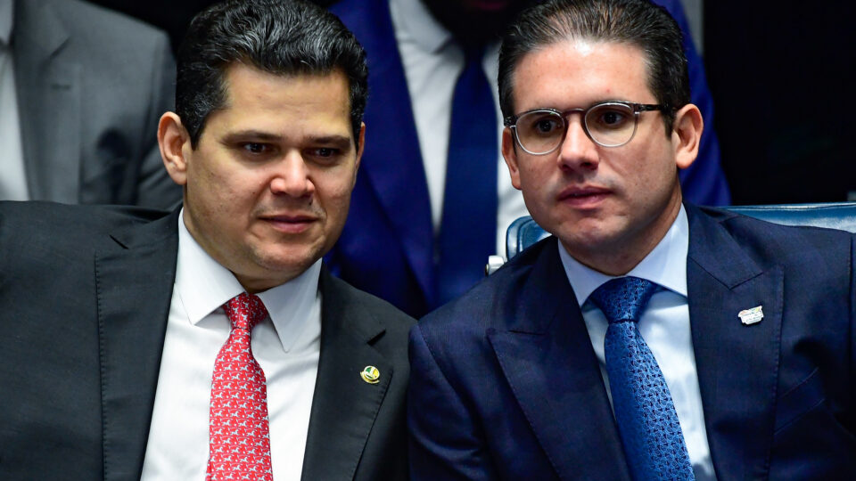 Motta e Alcolumbre pedem reação diplomática e ignoram críticas de Trump ao STF