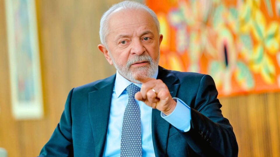 Reação de Lula a tarifaço de Trump pode prejudicar mais o Brasil do que medidas dos EUA
