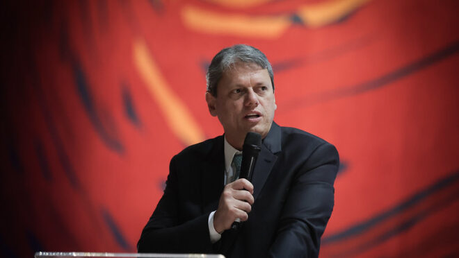 Tarcísio é favorito do eleitor para o governo de SP em 2026