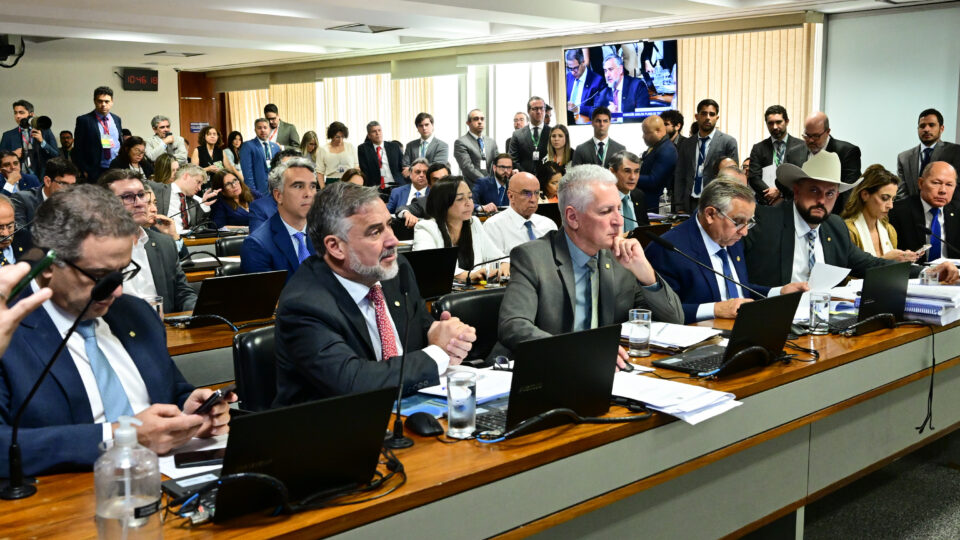 Acordo entre oposição e governo pode deixar irmão de Lula de fora da CPMI do INSS
