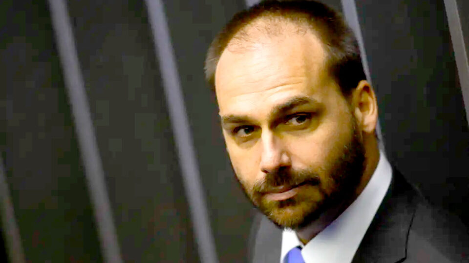 Eduardo Bolsonaro discute ampliação de sanções a Moraes e pessoas próximas, diz jornal