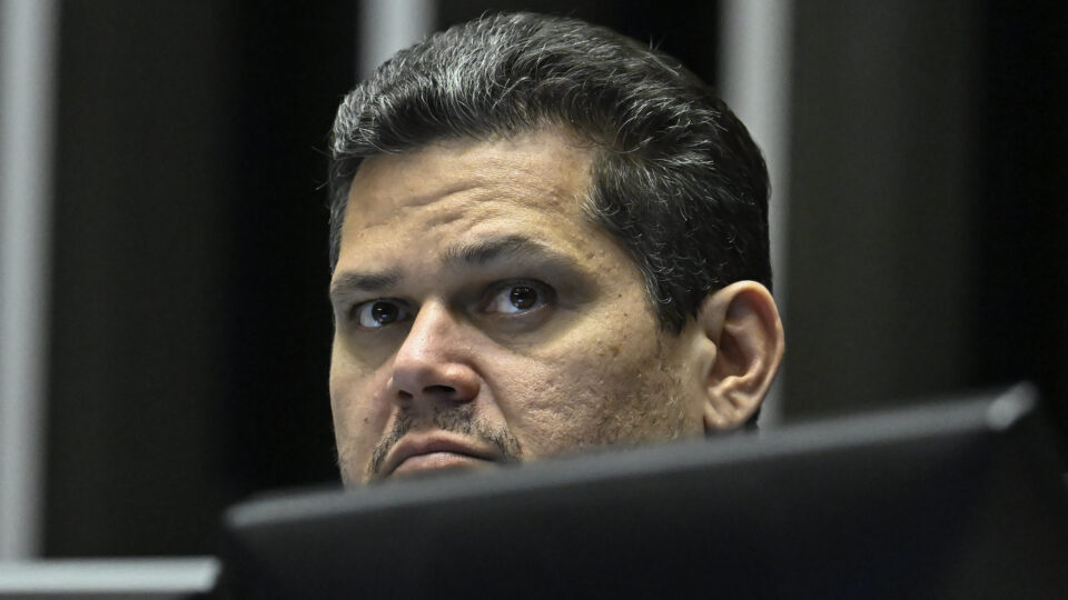 Davi Alcolumbre pode ser alvo da Lei Magnitsky, sugere Paulo Figueiredo