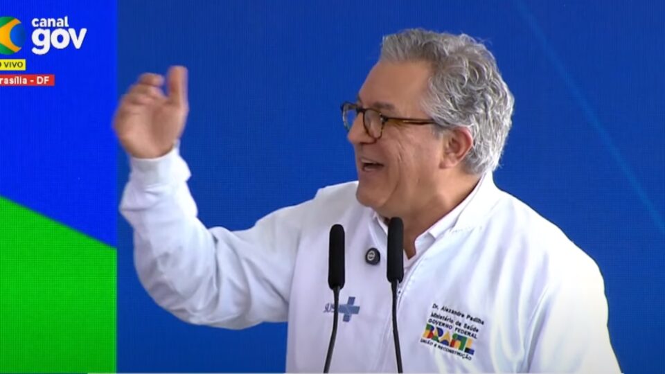 Padilha chama Donald Trump de “inimigo da saúde” e defende o Mais Médicos