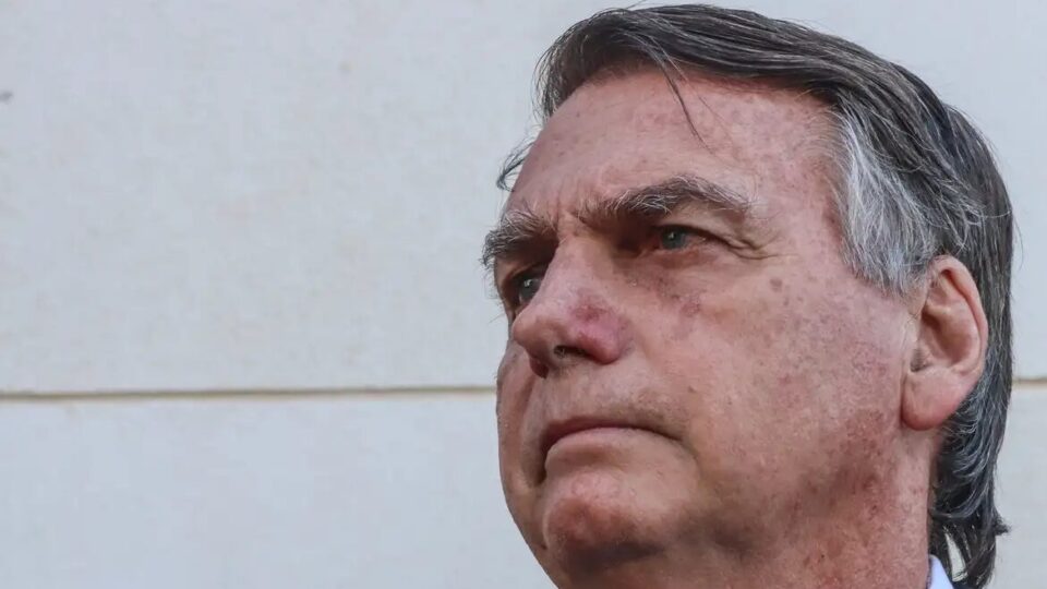 “Esculacho e humilhação” – aponta a família Bolsonaro sobre monitoramento 24h