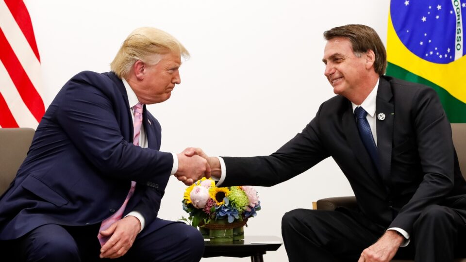 Trump envia carta a Bolsonaro condenando julgamento e confirmando tom político ao tarifaço