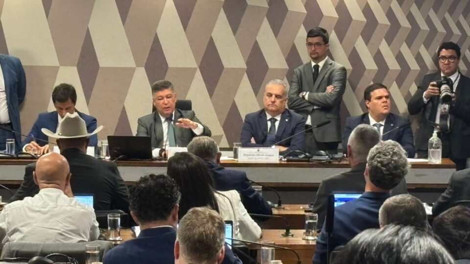 Bilhões desviados, fraudes escandalosas, sindicatos e políticos: quais são os alvos da CPMI do INSS