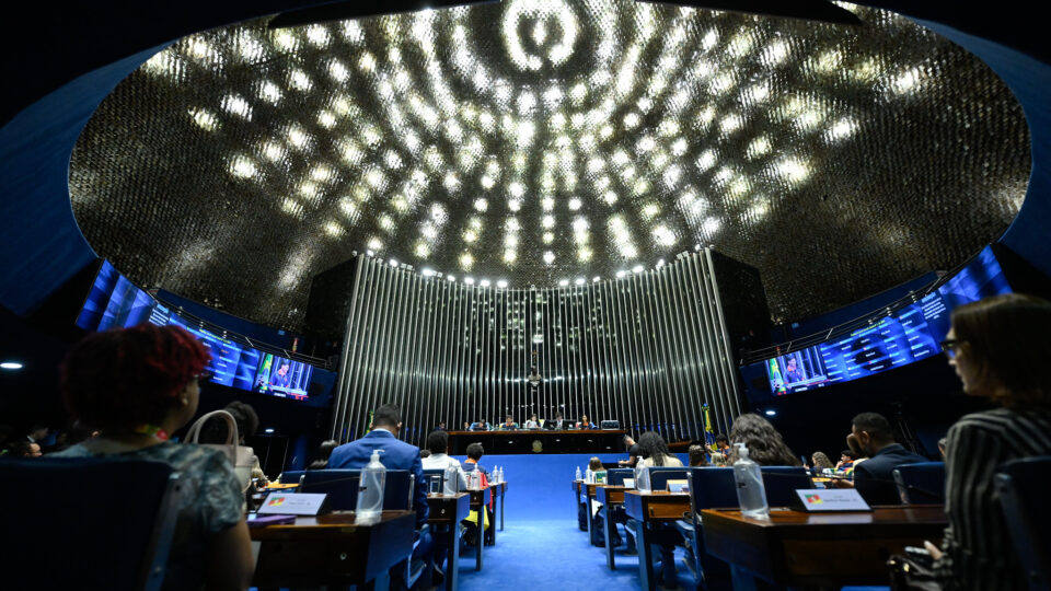Projeto que esvazia Lei da Ficha Limpa entra na pauta do Senado