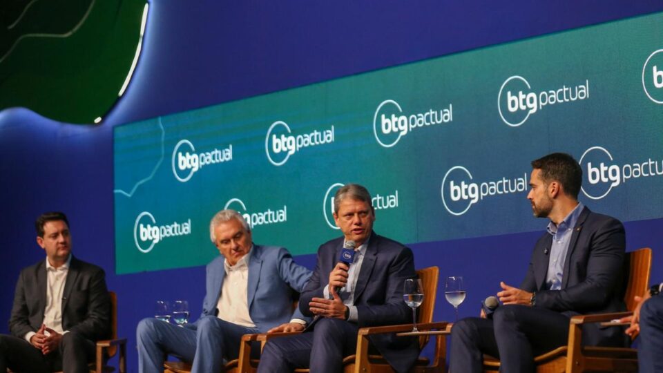 Julgamento de Bolsonaro intensifica articulação do Centrão com governadores presidenciáveis 