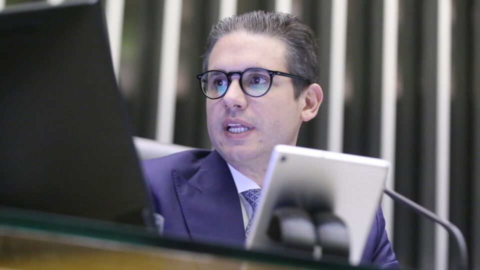 Motta nega acordo com a oposição para votar projetos pedidos para desocupar Câmara