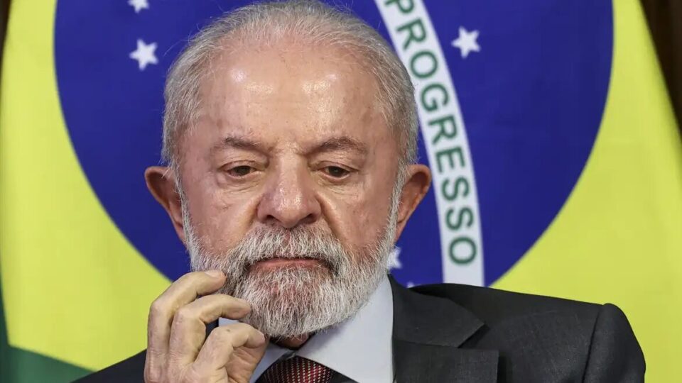 Aprovação de Lula cai e reprovação passa de 50%, aponta pesquisa Atlas/Intel