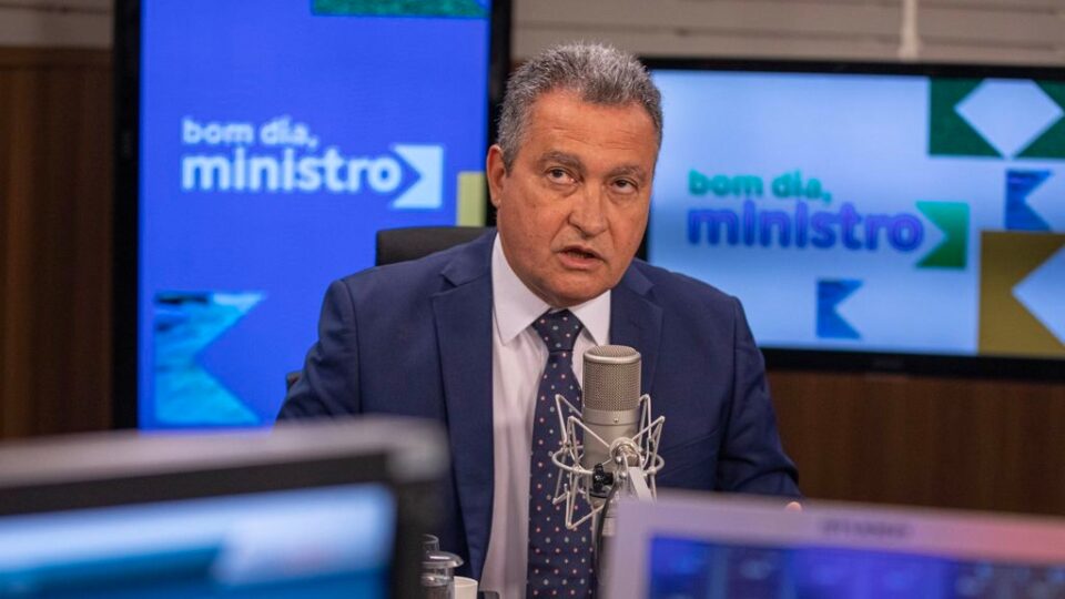 Lula enviará projeto ao Congresso para regular big techs após denúncias de adultização infantil, diz ministro