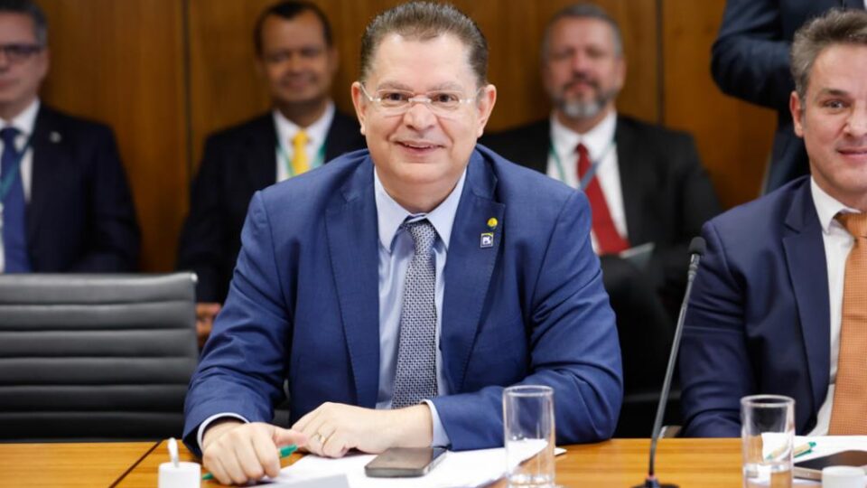 Oposição sinaliza recuo sobre votação da PEC da Imunidade