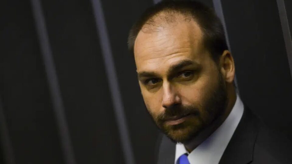 Eduardo Bolsonaro defende anistia para reduzir tarifas dos EUA e evita críticas a Tarcísio