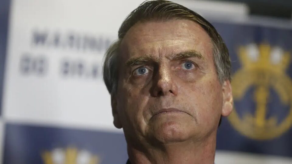 Jair Bolsonaro decide não ir à abertura do julgamento no STF