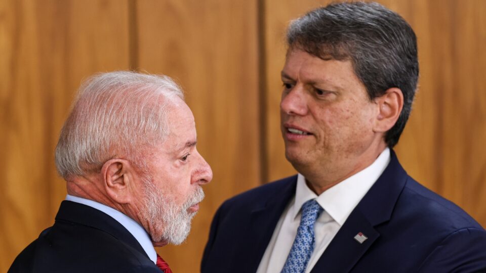 Tarcísio vence Lula em segundo turno em São Paulo, aponta pesquisa AtlasIntel
