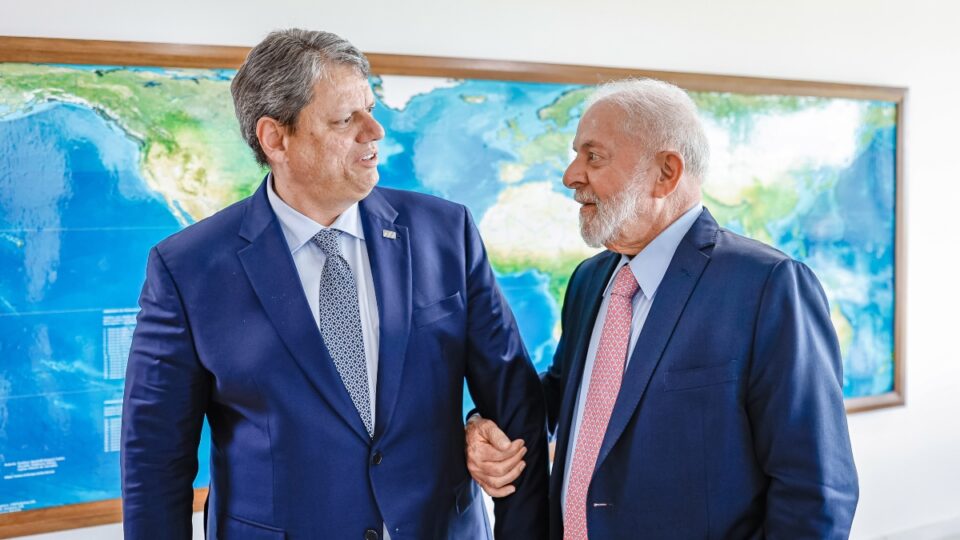 Lula e Tarcísio empatam tecnicamente no RJ em eventual disputa à presidência