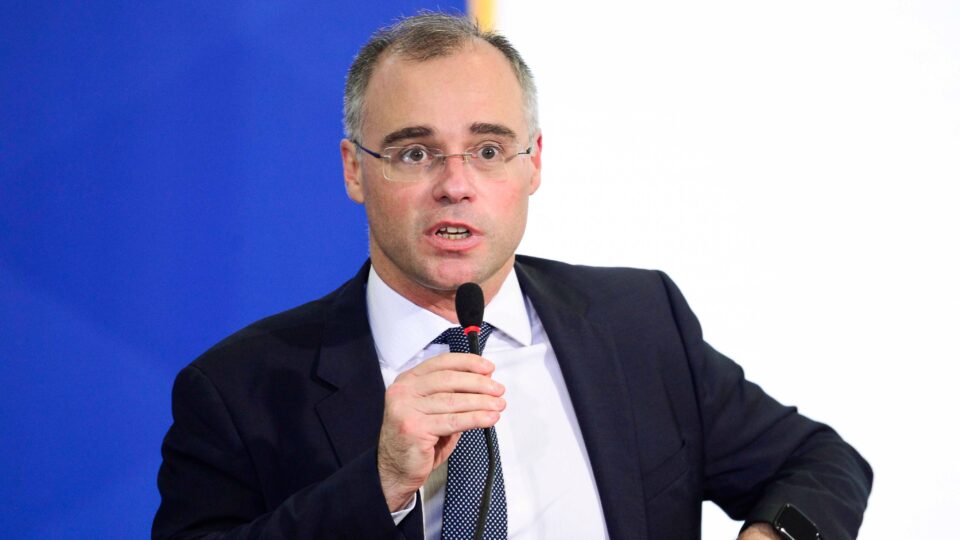 Mendonça é escolhido relator de pedido para suspender ação sobre suposto golpe