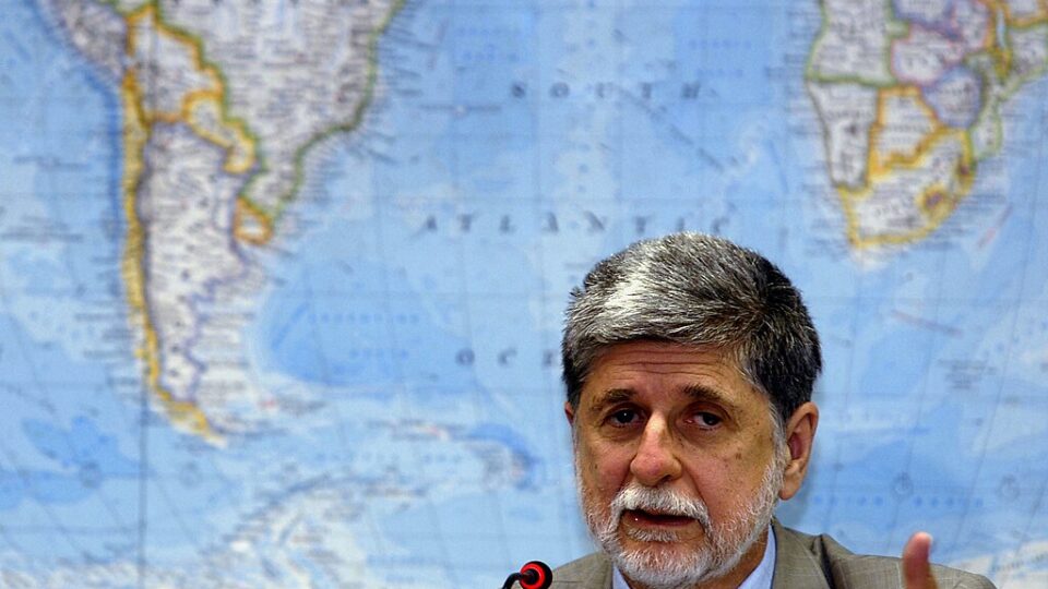 Amorim diz que Prêmio Nobel “priorizou política” e que espera que não “facilite intervenção na Venezuela”
