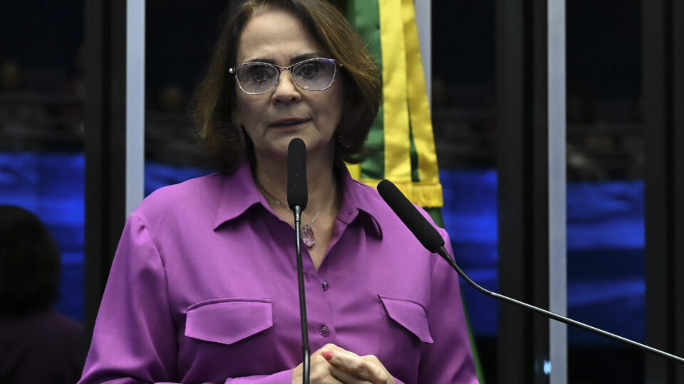 Damares cobra respostas sobre prisão de Filipe Martins: “Foi torturado, humilhado”