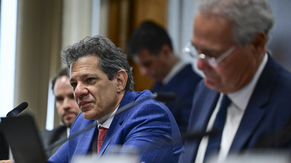 Após queda da MP da taxação, Haddad pede e Senado adia votação da LDO