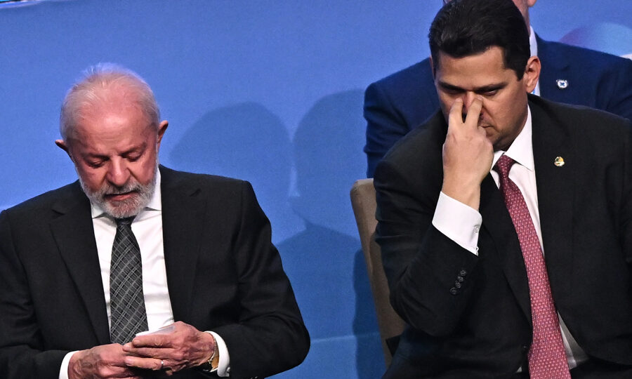 Lula adia indicação ao STF após reunião com Alcolumbre, diz líder do governo no Senado
