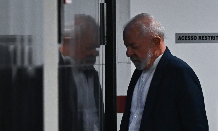 Lula enfrenta pedido de impeachment por má gestão da economia