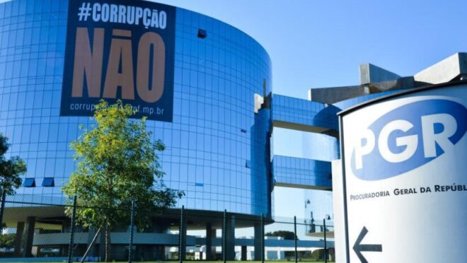 PGR investiga servidores por críticas a penduricalhos em grupo de WhatsApp