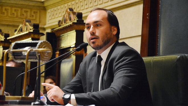 Política em foco: Lula negocia com Trump e já se lança candidato para 2026