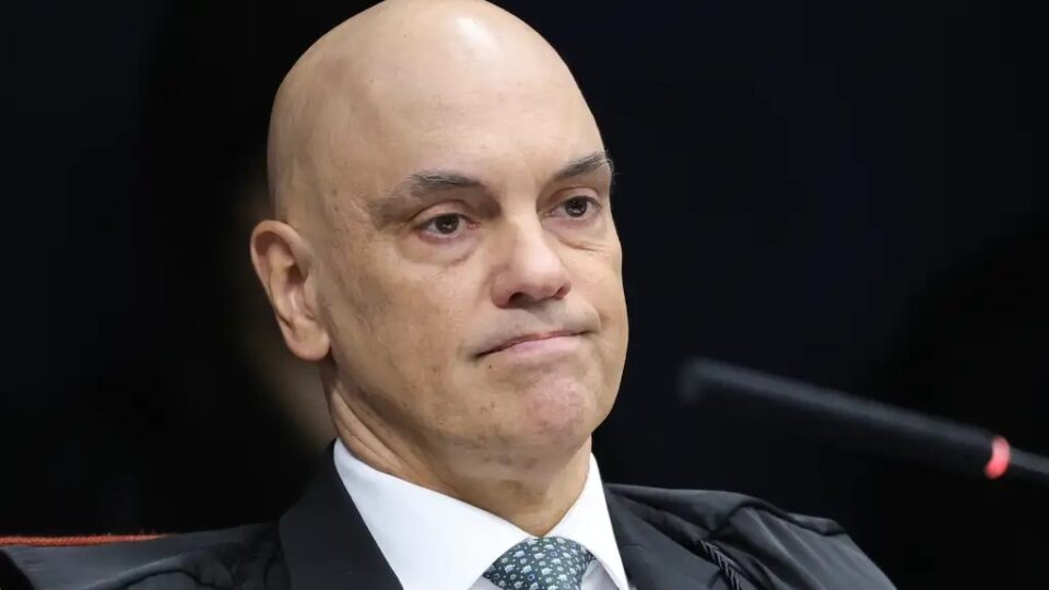 Críticas à atuação de Alexandre de Moraes contra Martins movimentam redes sociais