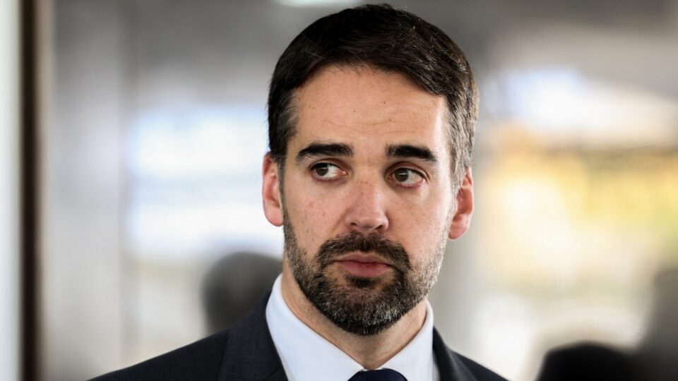 Eduardo Leite diz que Tarcísio precisa se afastar do “bolsonarismo” para ter apoio do PSD