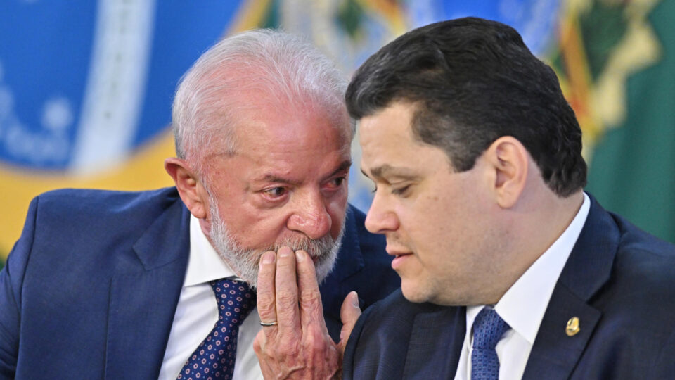 Alcolumbre agradece Lula e celebra aval do Ibama para Petrobras