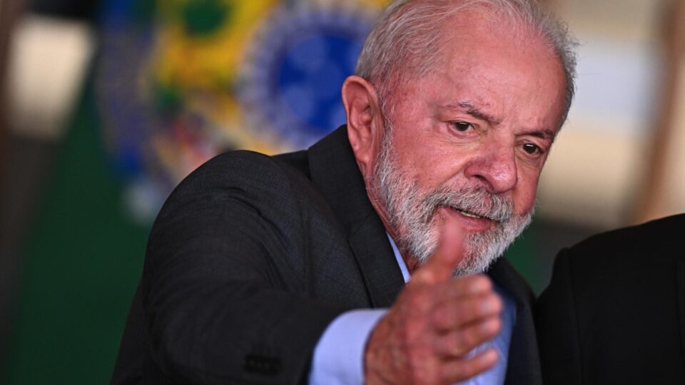 Lula reclama de agenda “insuportável” e faz críticas veladas a Trump