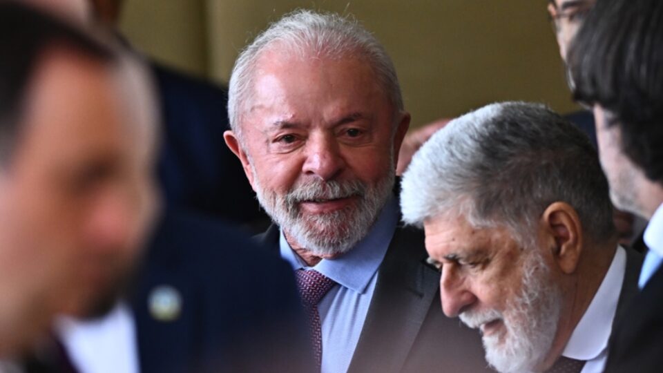 Governo Lula coloca sigilo de 5 anos em documentos dos negócios da JBS nos EUA