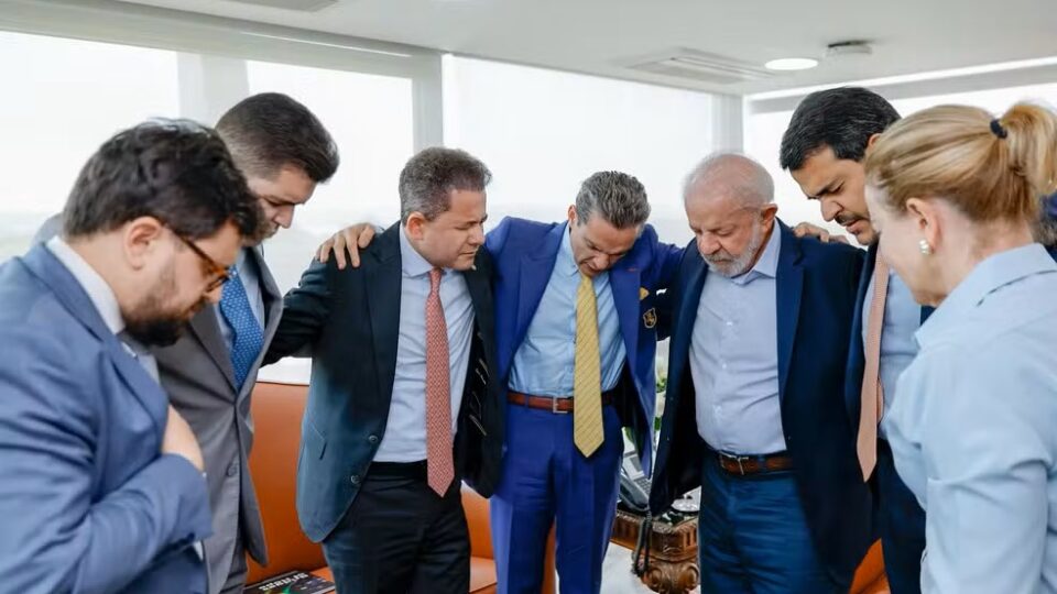 Lula é desaprovado por 59,4% dos evangélicos, segundo Paraná Pesquisas