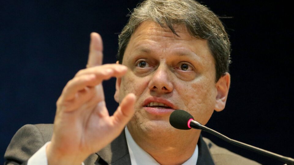 Moraes arquiva ação de deputado do PT contra Tarcísio