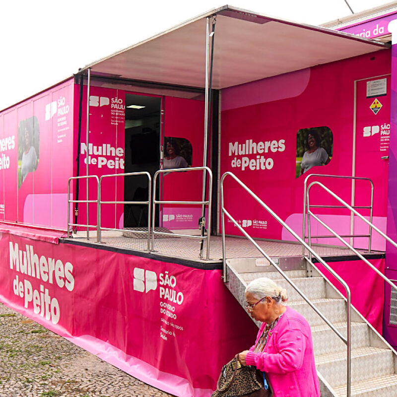 Governo de SP oferece mamografias gratuitas em 7 regiões do Estado
