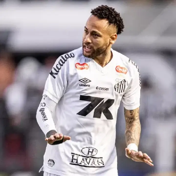 Vojvoda elogia Neymar, mas não garante craque contra o Palmeiras no Allianz