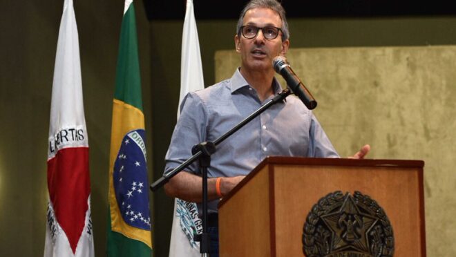 Zema reafirma pré-candidatura e diz que pluralidade de nomes é positiva para a direita