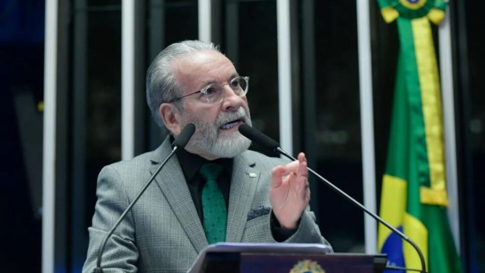 Enamed expõe “problema estrutural gravíssimo”, diz presidente do CFM
