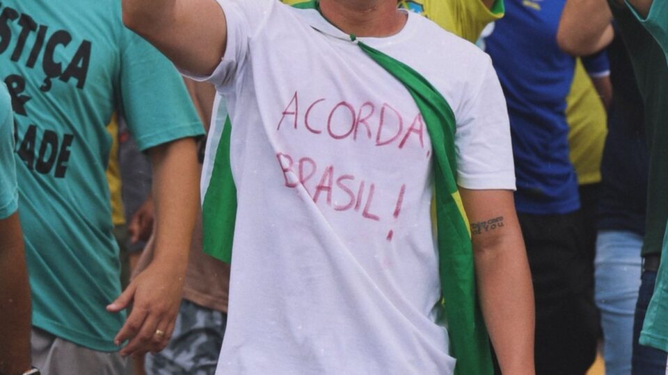 Acorda, Brasil!