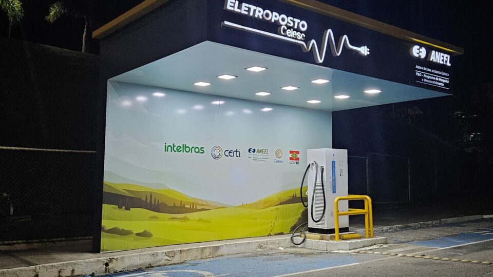 Santa Catarina reduz em 10% as tarifas de recarga para veículos elétricos